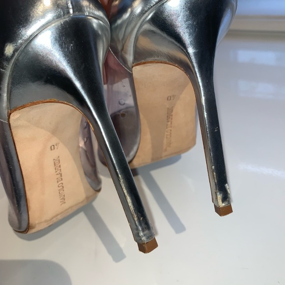 Auth MANOLO BLAHNIK silver and clear PVC pumps - Picture 13 of 16
